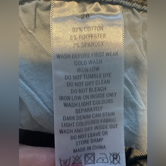 Light Wash High-Rise Distressed Flare Jeans - Women - Picture 10 of 11